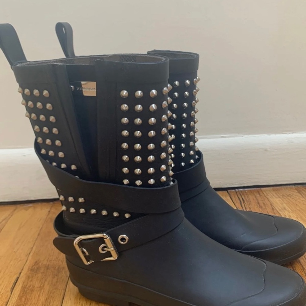 Burberry rain boots